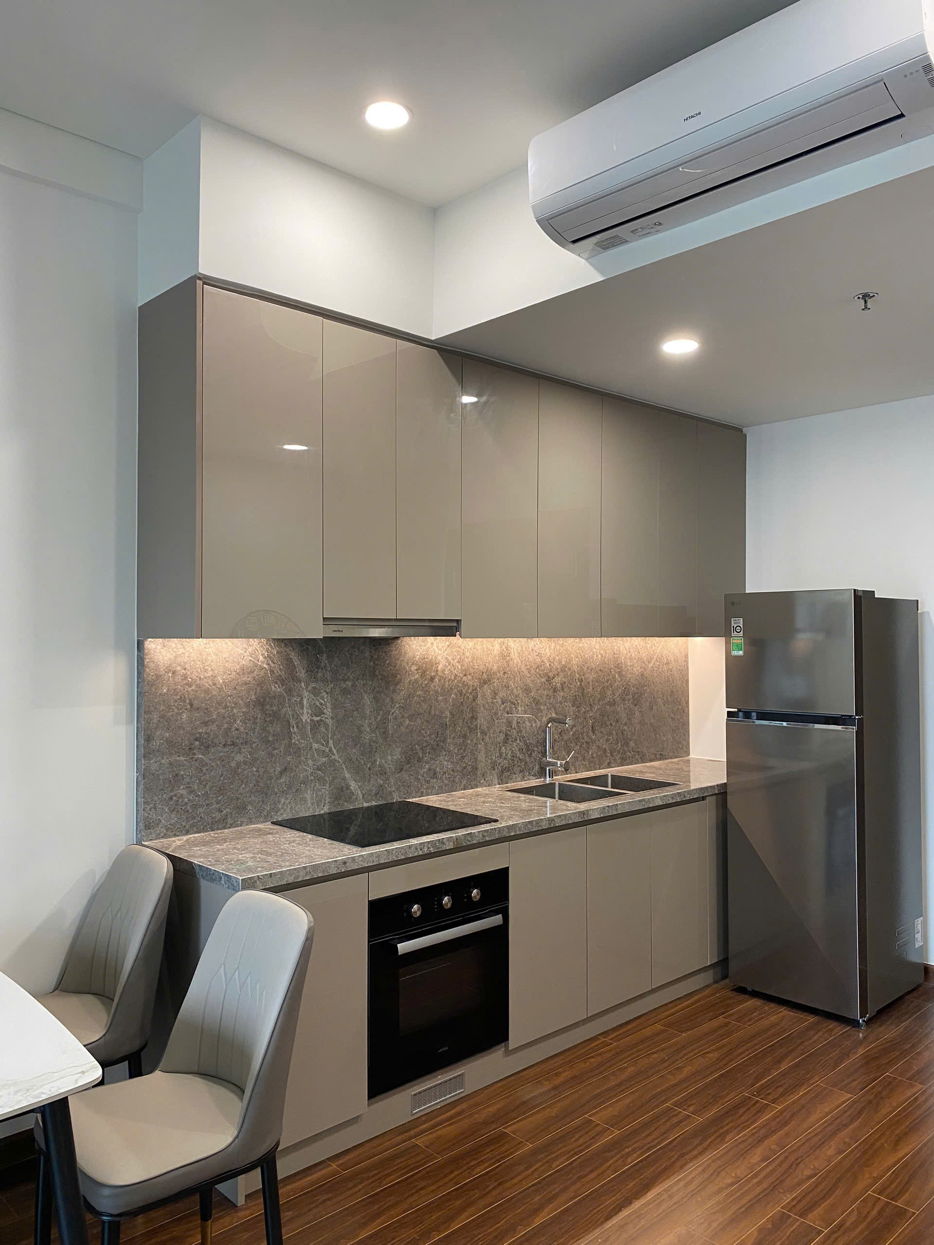 Cho Thuê Căn Hộ 2PN 2WC Full Đồ Đẹp Tại Masteri Waterfront – Chỉ 10,5 Triệu/Tháng Cho Thuê Căn Hộ 2PN 2WC Full Đồ Đẹp Tại Masteri Waterfront – Chỉ 10,5 Triệu/Tháng