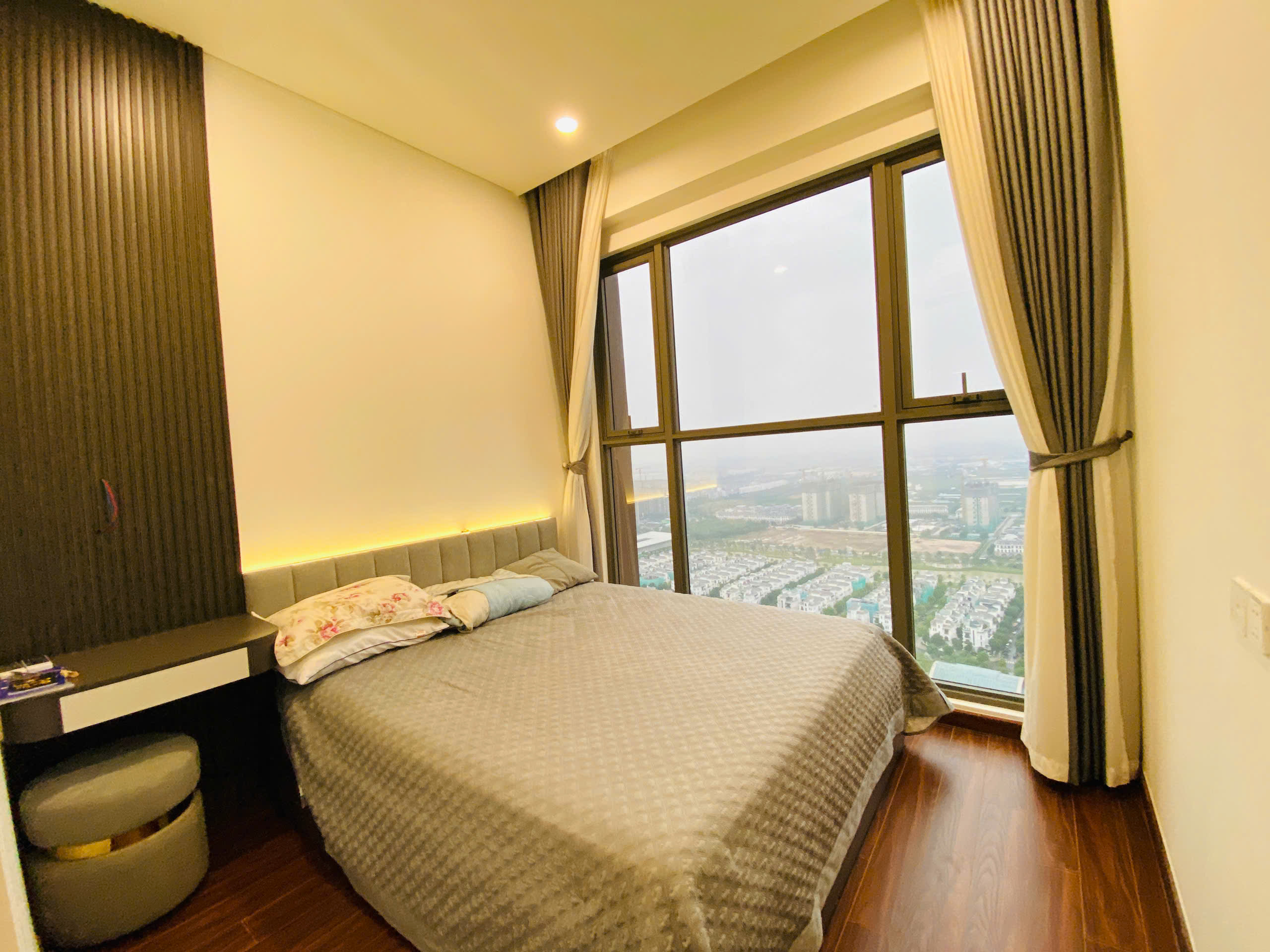 Cho Thuê Căn Hộ 2 Phòng Ngủ 2 Vệ Sinh View Triệu Đô Tại Masteri Waterfront – Chỉ 13 Triệu/Tháng Cho Thuê Căn Hộ 2 Phòng Ngủ 2 Vệ Sinh View Triệu Đô Tại Masteri Waterfront – Chỉ 13 Triệu/Tháng