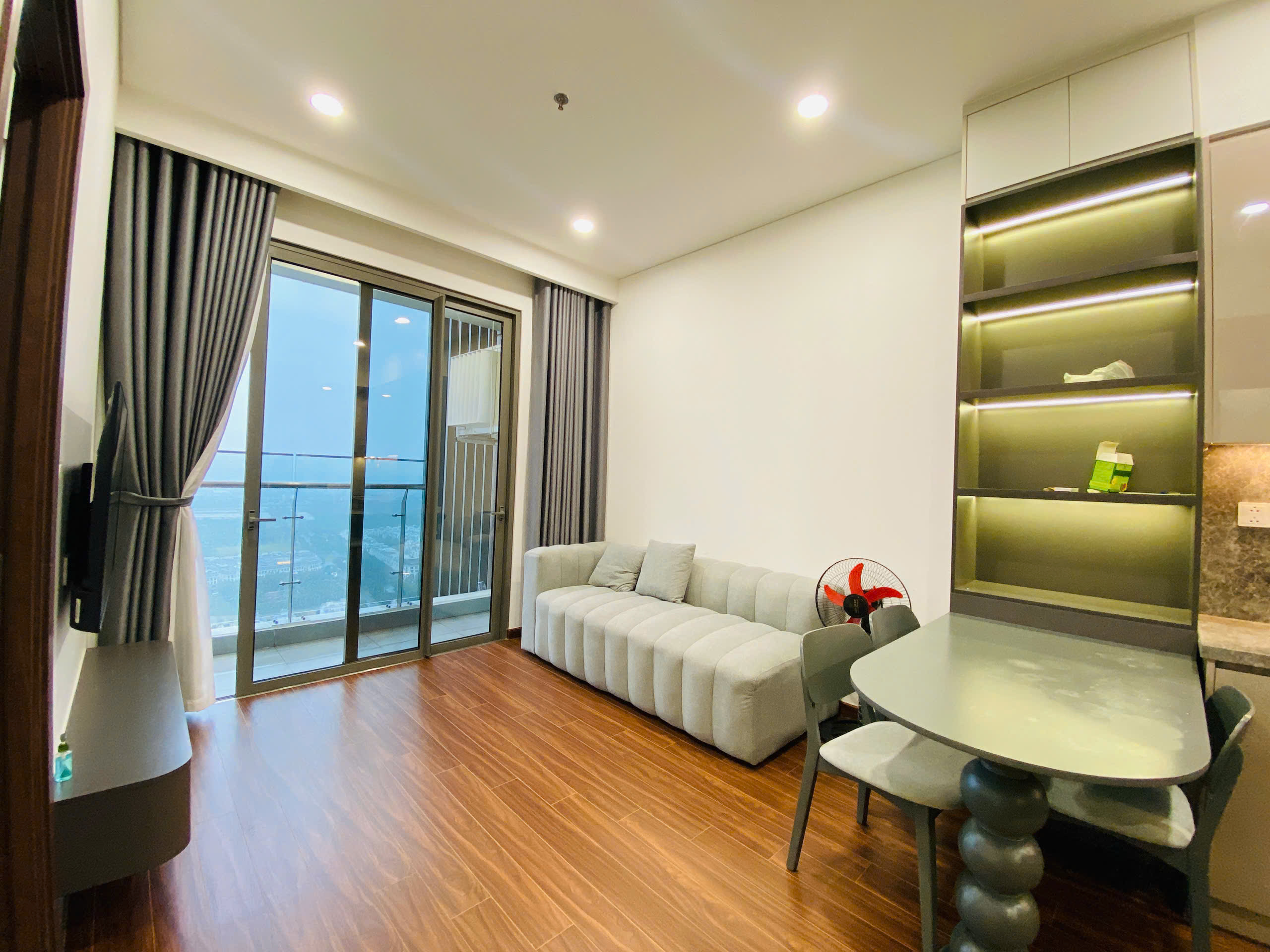 Cho Thuê Căn Hộ 2 Phòng Ngủ 2 Vệ Sinh View Triệu Đô Tại Masteri Waterfront – Chỉ 13 Triệu/Tháng Cho Thuê Căn Hộ 2 Phòng Ngủ 2 Vệ Sinh View Triệu Đô Tại Masteri Waterfront – Chỉ 13 Triệu/Tháng