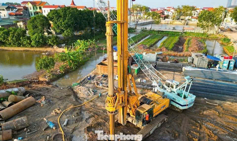 Tiến độ xây Cầu Ngọc Hồi 