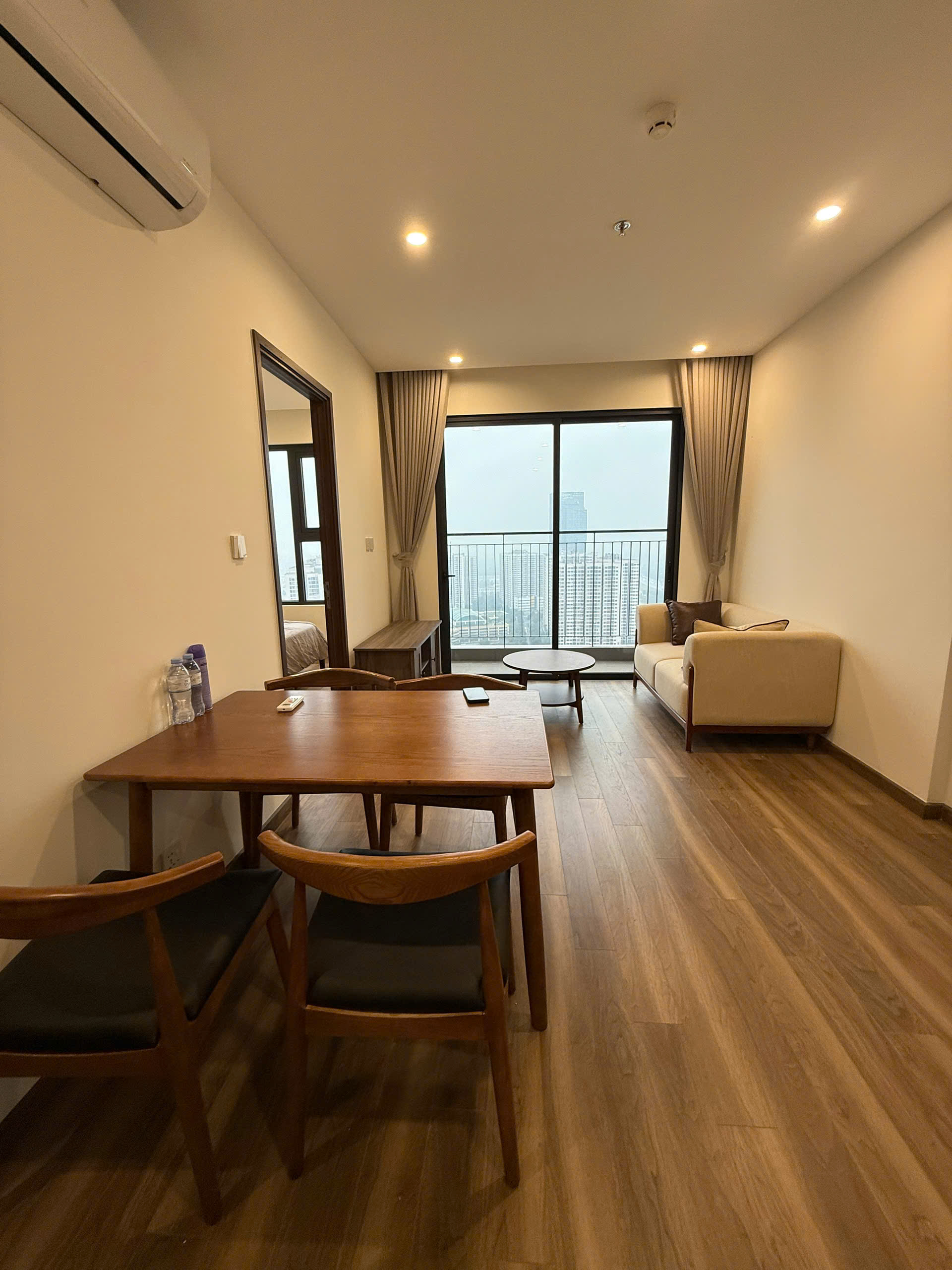 cho-thue-can-ho-2pn-2wc-zurich-zr1-4 Cho thuê căn hộ 2PN 2WC Zurich Vinhomes Ocean Park full đồ, giá 10.5 triệu