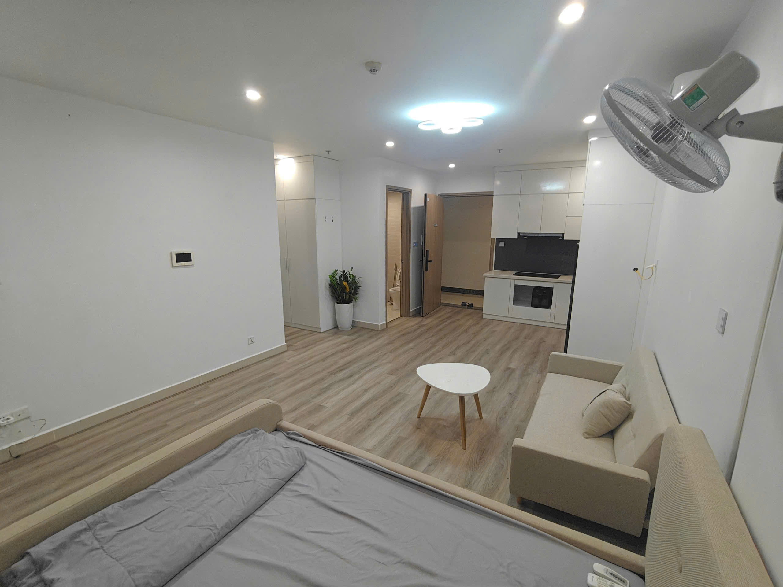 cho-thue-can-ho-studio-s207-vinhomes-ocean-park-full-noi-that-3 Cho thuê studio S2.07 Vinhomes Ocean Park full nội thất, bao phí, giá 6.5 triệu/tháng.