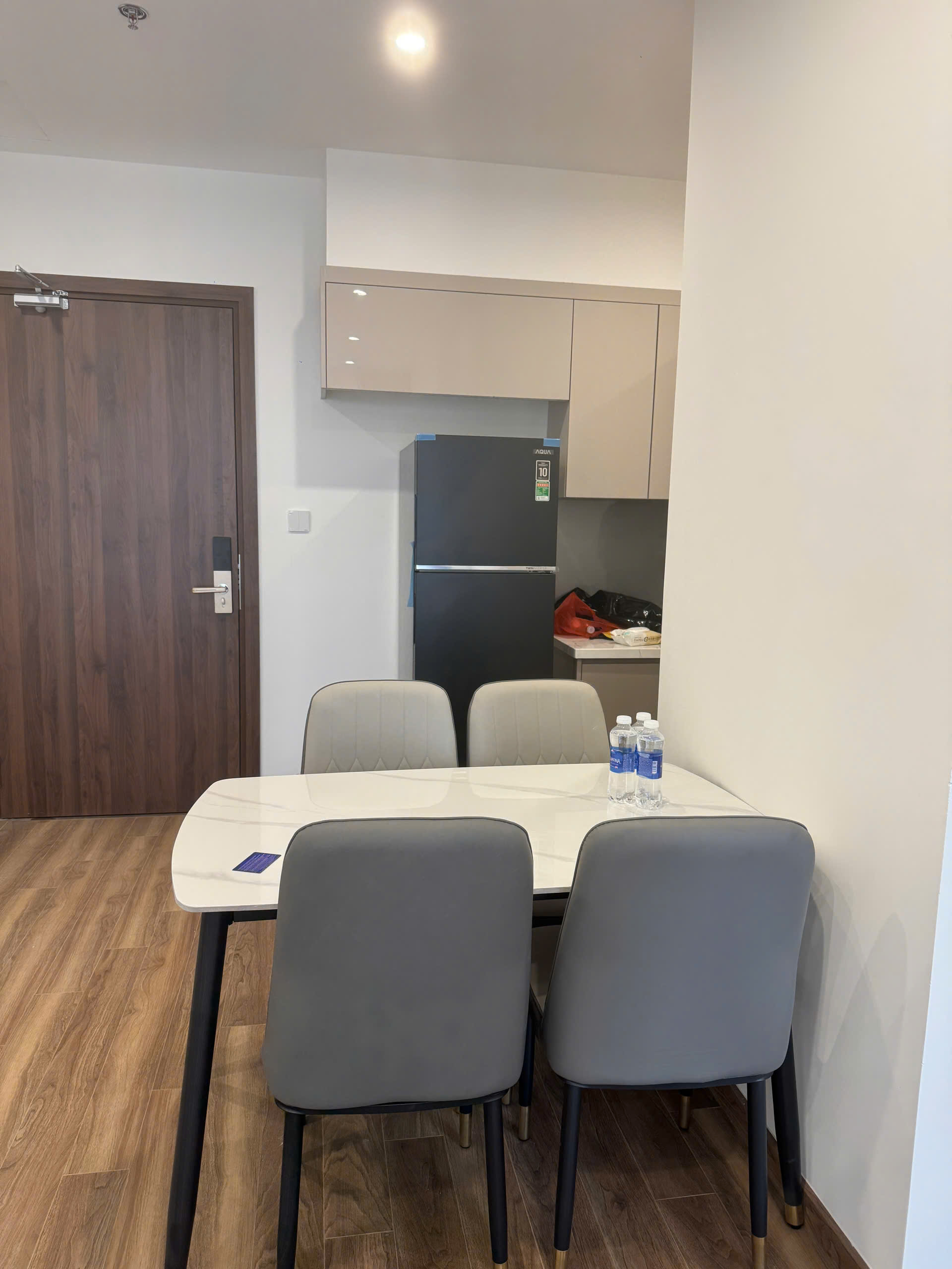 cho-thue-2pn-zr2-vinhomes-ocean-park-full-do-11tr (8) Cho thuê căn hộ 2PN+2WC tòa ZR2 Vinhomes Ocean Park