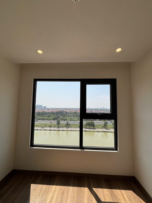 Cho thuê căn hộ 3 phòng ngủ tòa ZR3 Vinhomes Ocean Park