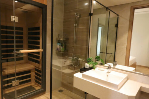 Thuê homestay 2PN tầng cao view hồ tại L2 Landmark Ecopark