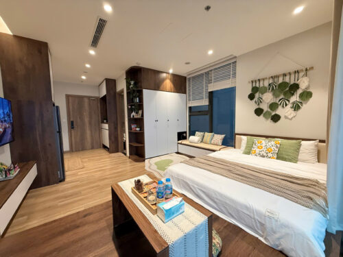 Homestay Landmark Ecopark tòa L1 tầng cao, view đẹp, full nội thất