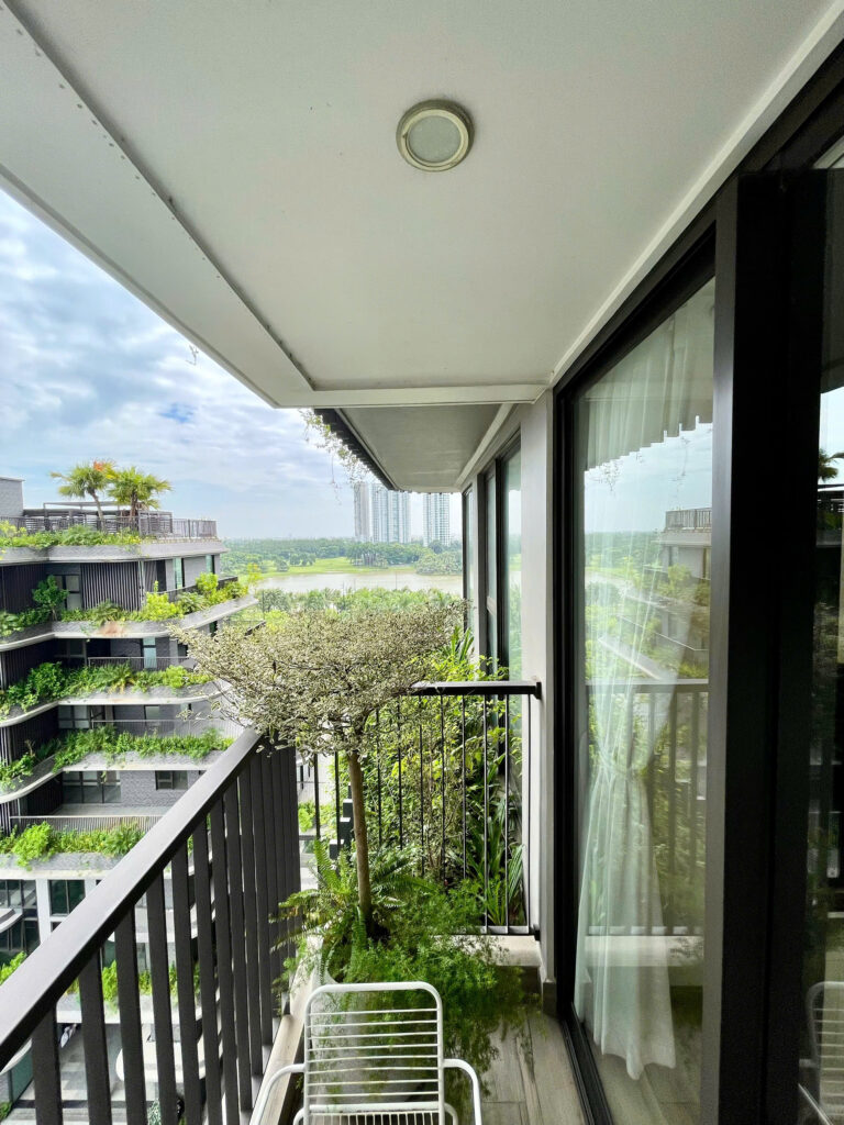 Homestay 2PN Tầng Thấp View Hồ Swanlake Onsen Ecopark | Phù Hợp Người Lớn Tuổi