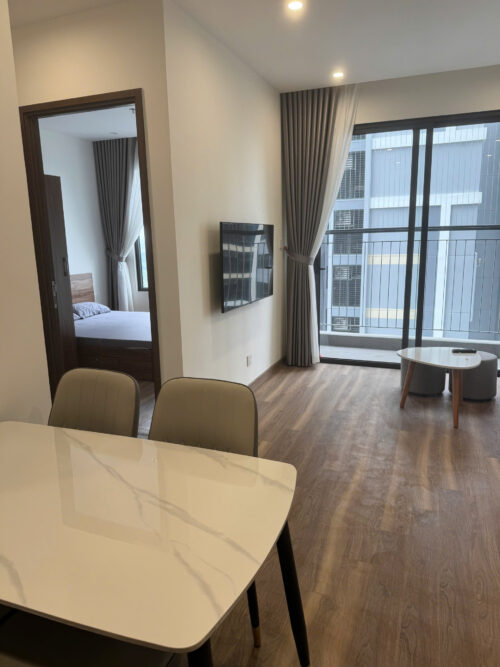 Cho thuê căn hộ 2PN 2WC tòa Zurich ZR2 Vinhomes Ocean Park full nội thất