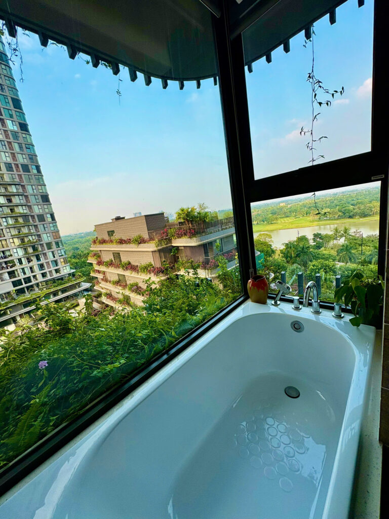 Homestay Swanlake Onsen Ecopark R2 2 phòng ngủ view hồ Thiên Nga và sân Golf