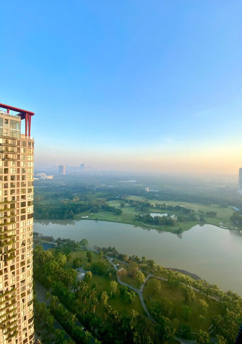 Homestay Ecopark 2PN Tòa R1 View Hồ Có Bồn Tắm Cực Đẹp