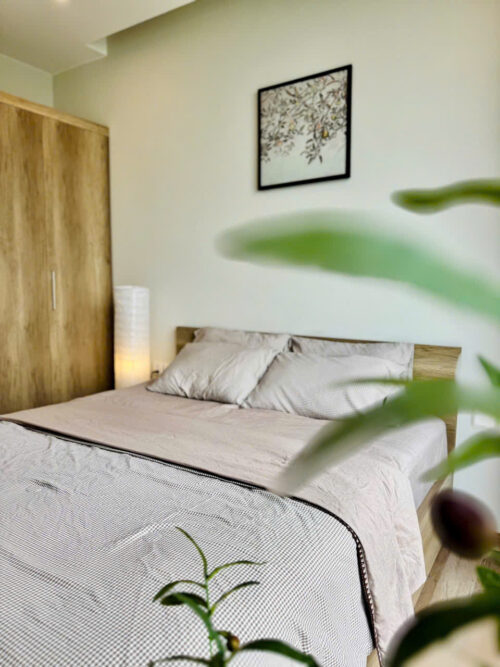 Homestay Ecopark 2PN Tòa R1 View Hồ Có Bồn Tắm Cực Đẹp