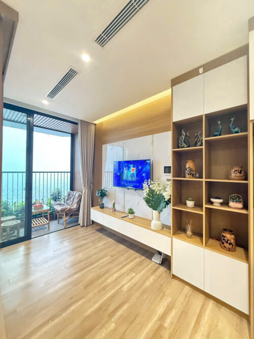 Cho thuê homestay Studio tại Landmark L2 Ecopark tầng cao view sông Hồng