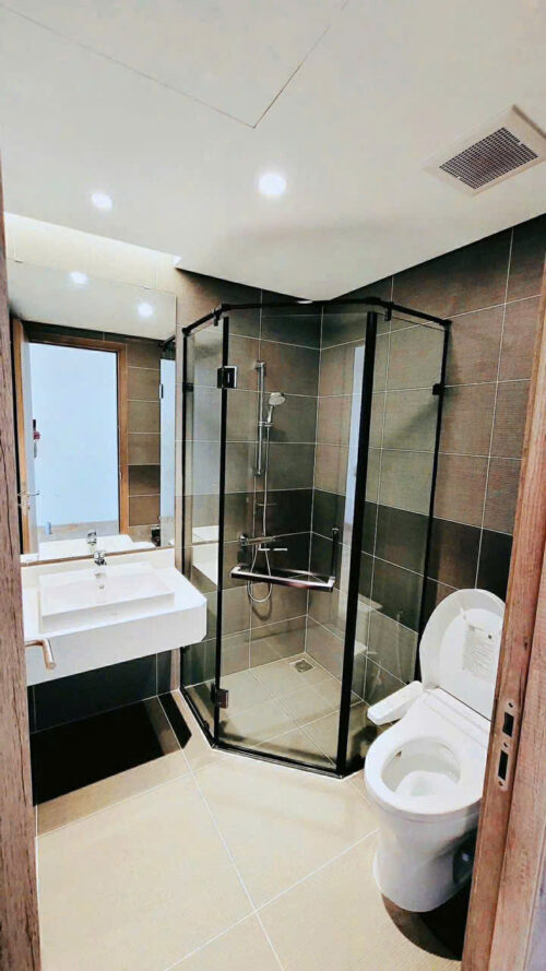 Cho thuê homestay Studio tại Landmark L2 Ecopark tầng cao view sông Hồng