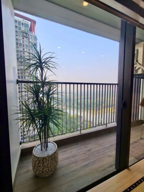 Cho thuê homestay Studio SwanLake Onsen Ecopark tòa R2 tầng cao view công viên