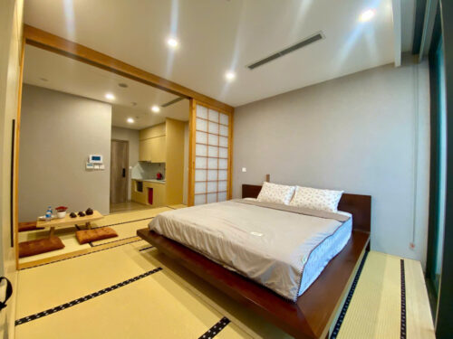 Cho thuê homestay Studio SwanLake Onsen Ecopark tòa R2 tầng cao view công viên