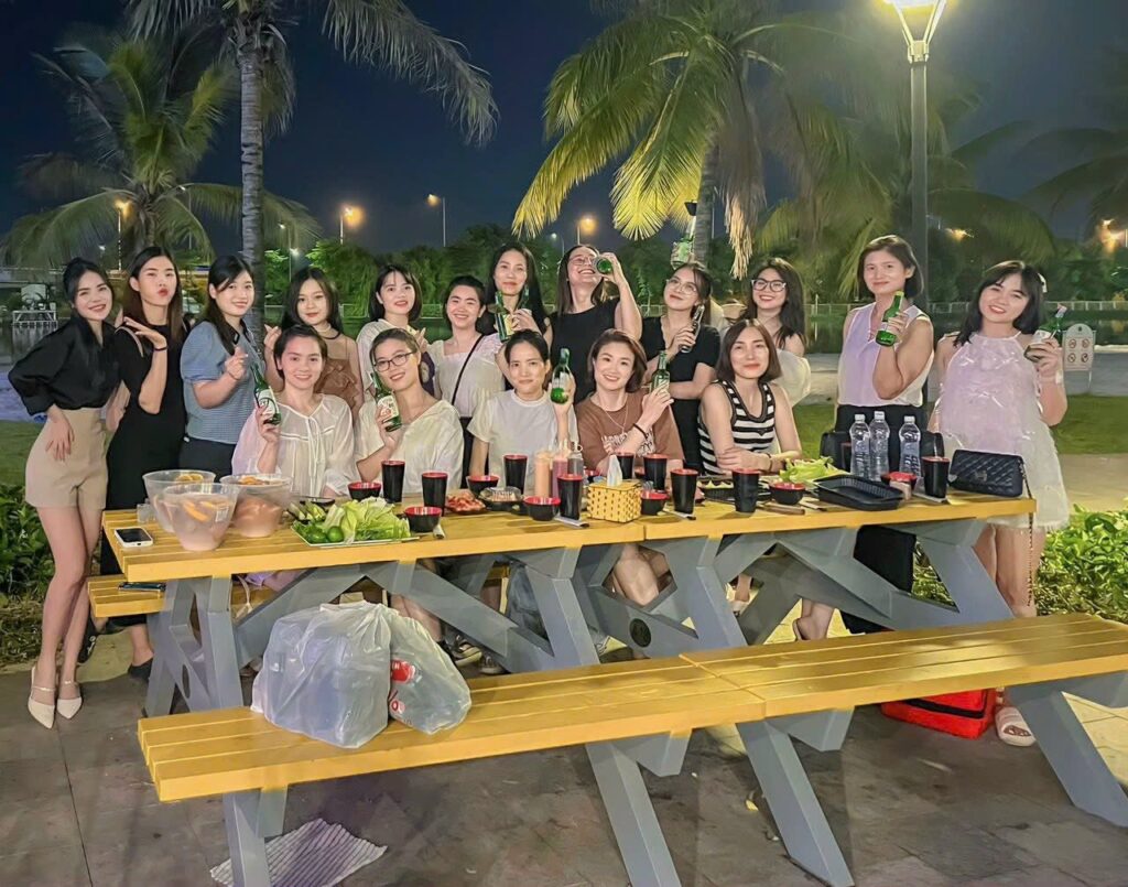 Tiệc BBQ Ngoài Trời