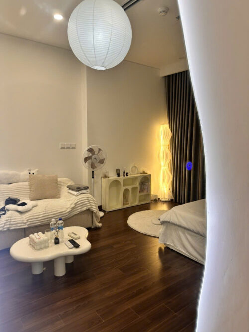 Homestay Masteri West Heights tòa A tầng trung không gian cozy