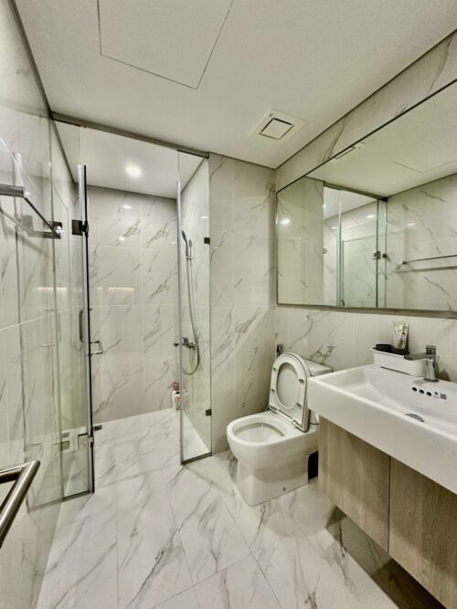 Homestay Masteri West Heights tòa D căn 1PN+1 diện tích 50m², tầng cao, view hồ