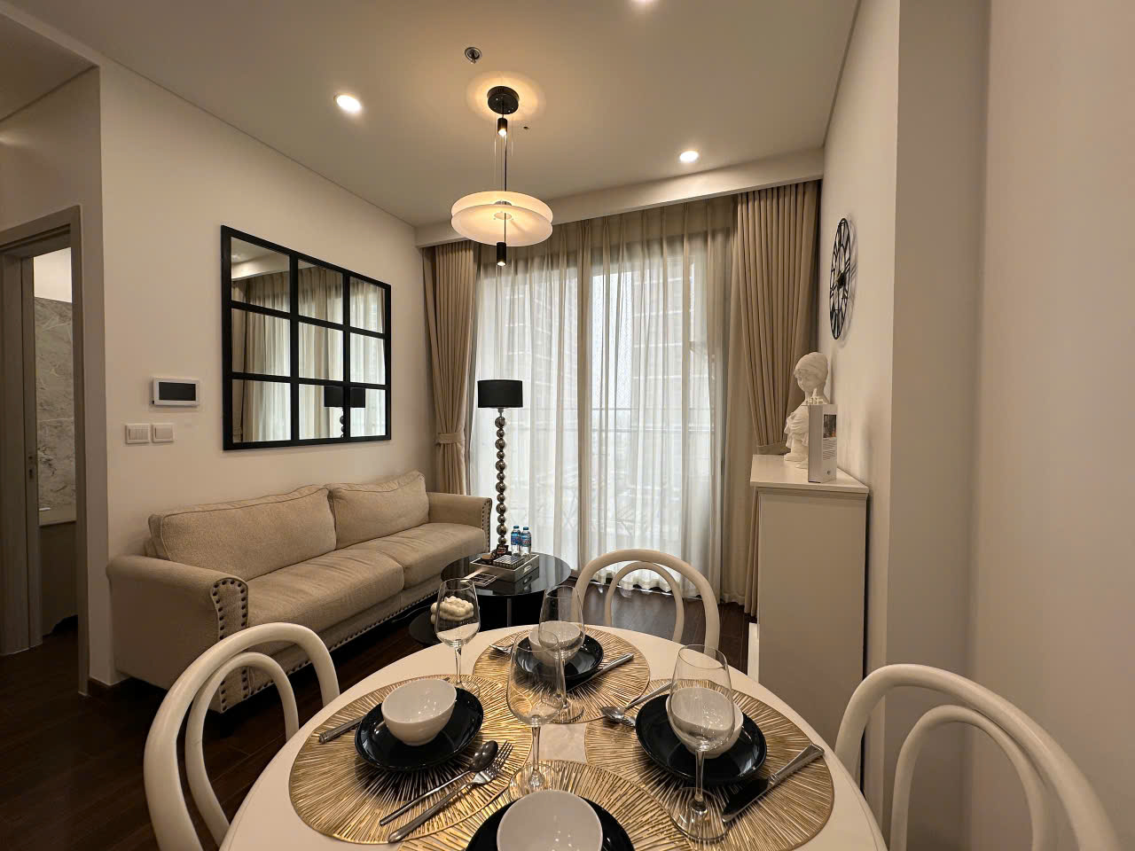 homestay-masteri-west-heights-view-be-boi-4 Masteri West Heights view hồ bơi
