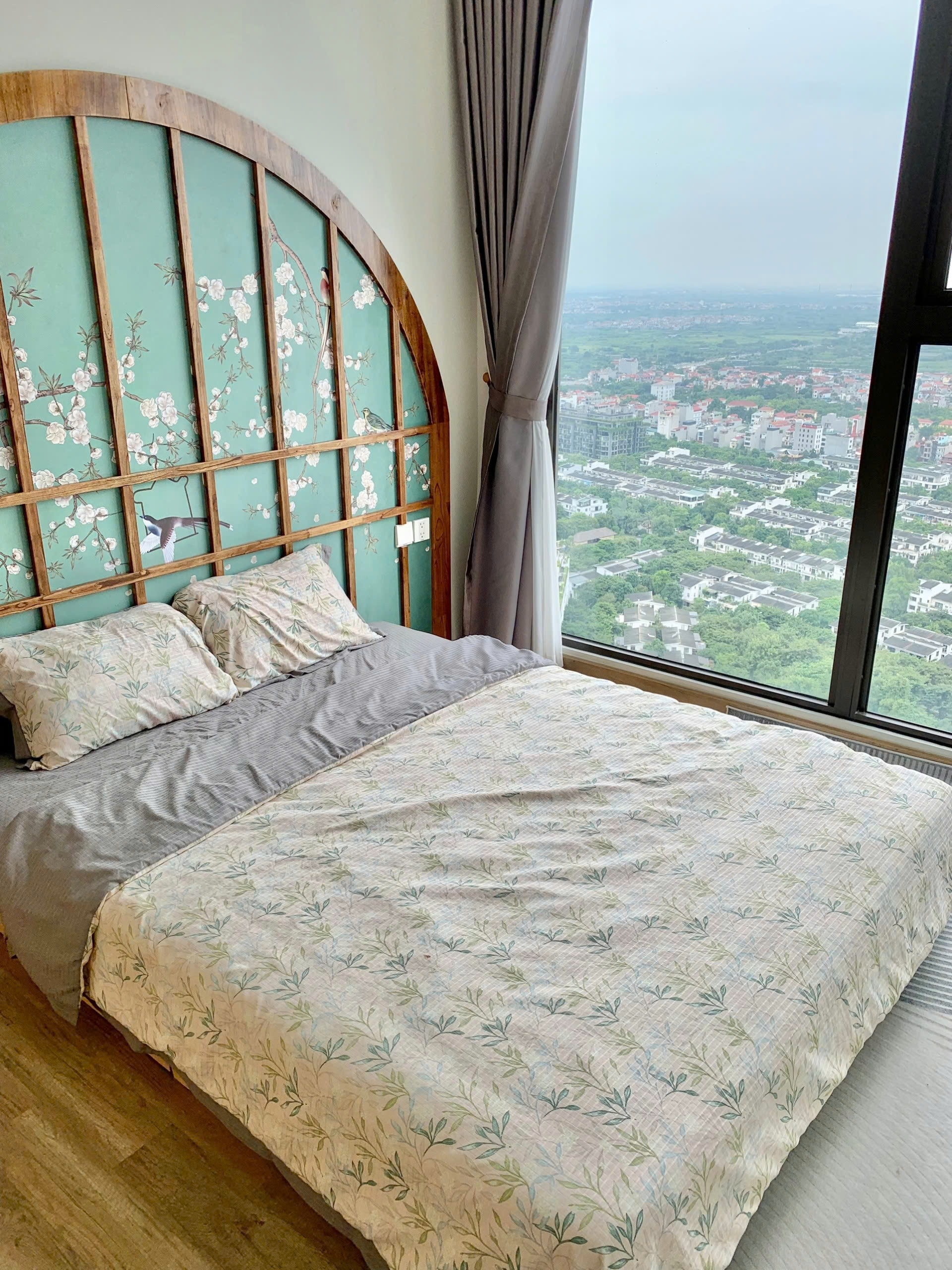 homestay-r1-landmark-2pn-tang-35-view-ho-thien-nga (3) Homestay 2PN R1 Swanlake Landmark Tầng 35 View Hồ Thiên Nga