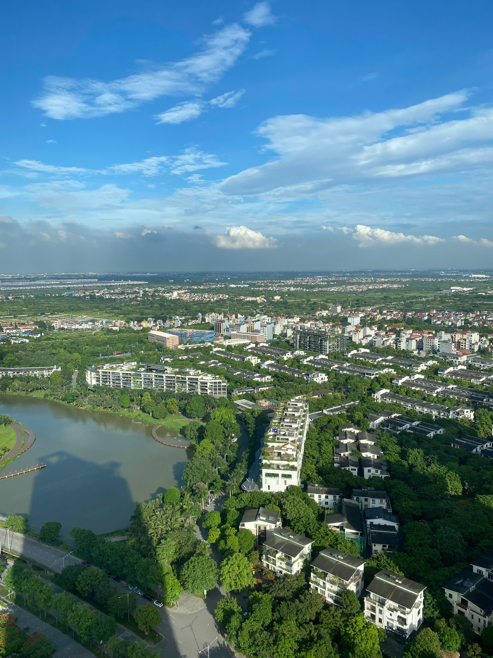 homestay-r1-landmark-2pn-tang-35-view-ho-thien-nga (4) Homestay 2PN R1 Swanlake Landmark Tầng 35 View Hồ Thiên Nga
