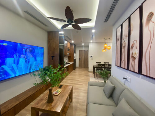 Homestay 2PN R1 Swanlake Landmark Tầng 35 View Hồ Thiên Nga