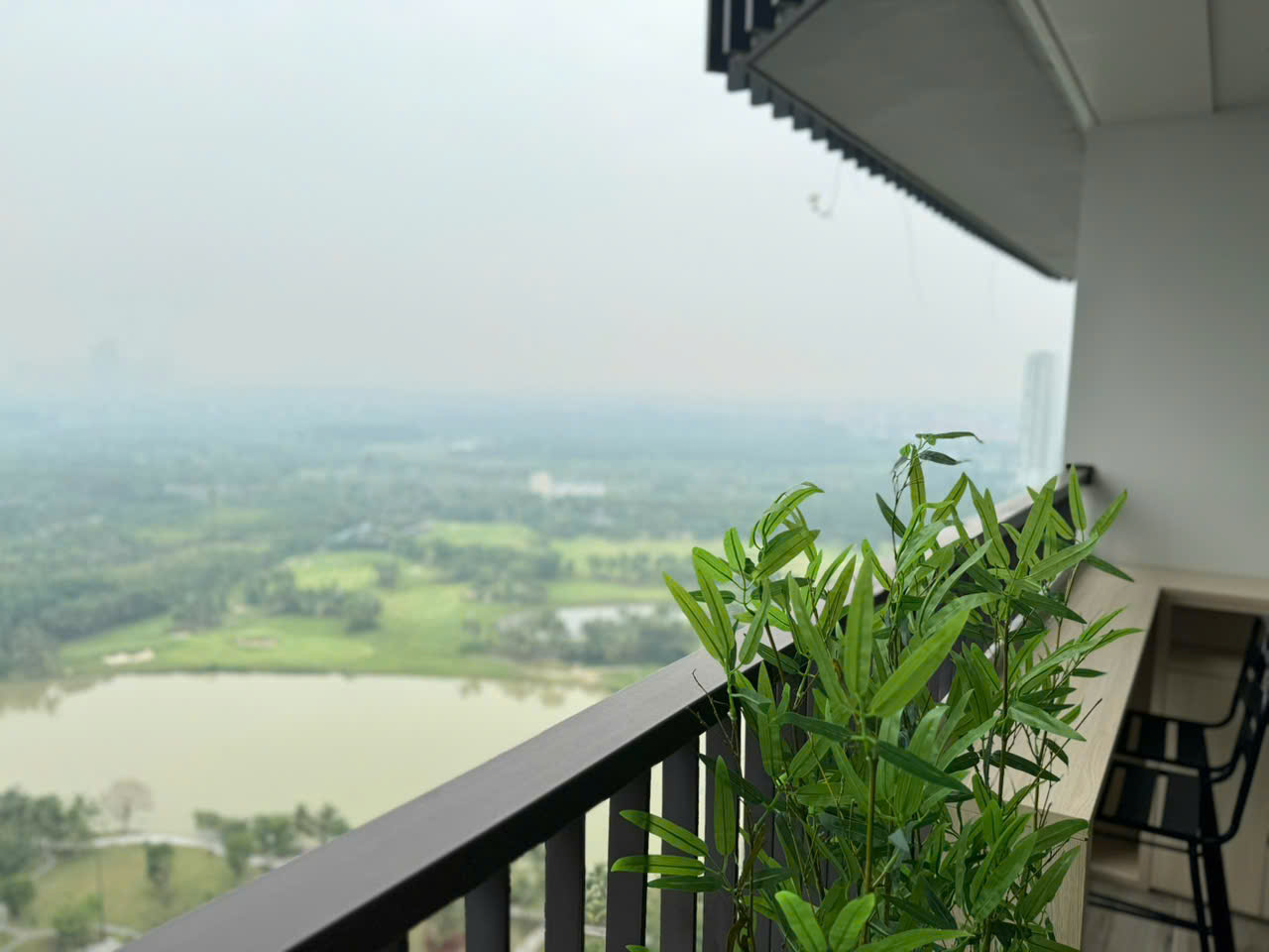 homestay-studio-swanlake-onsen-r1-tang-27-view-ho-thien-nga (5) Homestay Studio Swanlake Onsen R1 Tầng 27 View Hồ Thiên Nga