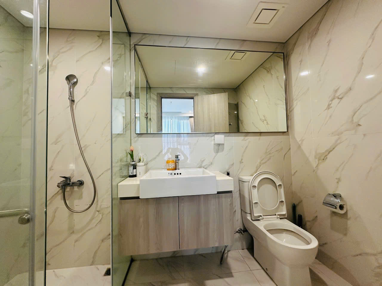 homestay-vinhomes-smart-city-can-2pn-2wc-masterise-west-height (1) Homestay Masterise West Heights 2PN 2WC View Hồ