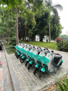 Thuê xe đạp tại Ecopark để khám phá Hồ Thiên Nga