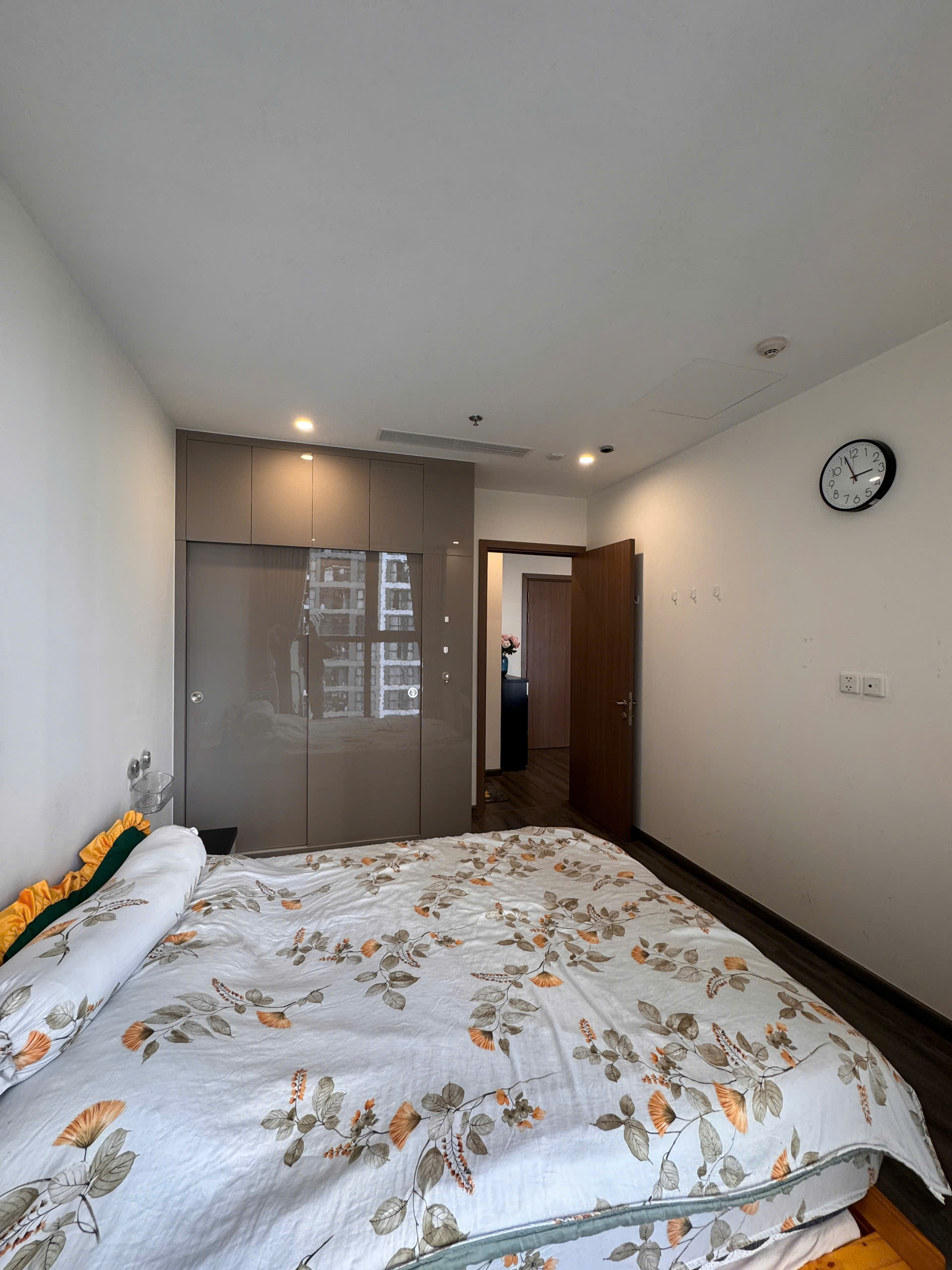 1-bedroom-apartment-for-rent-r1-01-ruby-vinhomes-ocean-park (1) 1 Bedroom Apartment for Rent in R1.01 Ruby
