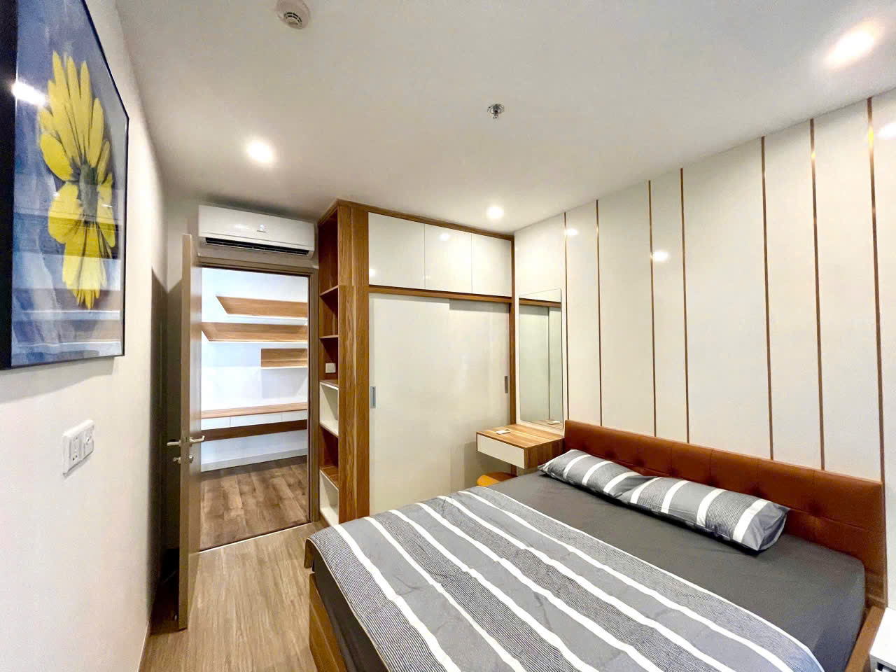 1-bedroom-apartment-for-rent-s1-03-sapphire-1-vinhomes-ocean-park (7) 1 Bedroom + 1 Apartment for Rent in S1.03 Sapphire 1 | Fully Furnished | Vinhomes Ocean Park