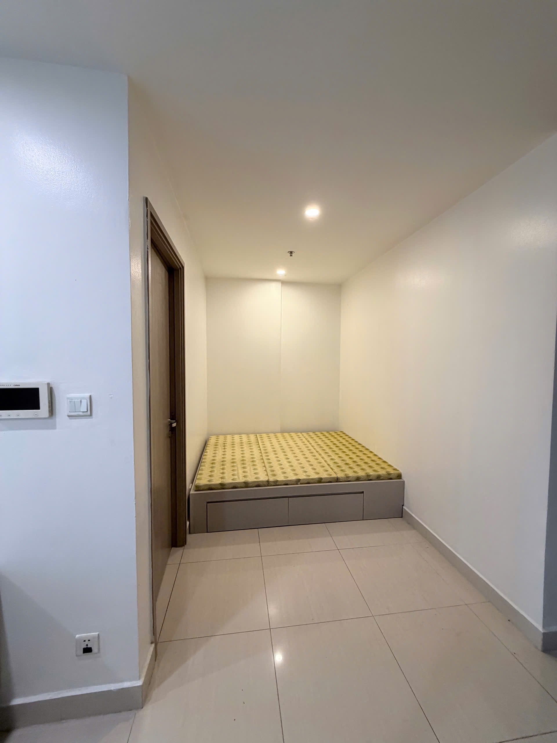 1-bedroom-apartment-for-rent-s2-11-sapphire-2-vinhomes-ocean-park (5) 1 Bedroom + 1 Apartment for Rent in S2.11 Sapphire 2 | Fully Furnished | Vinhomes Ocean Park