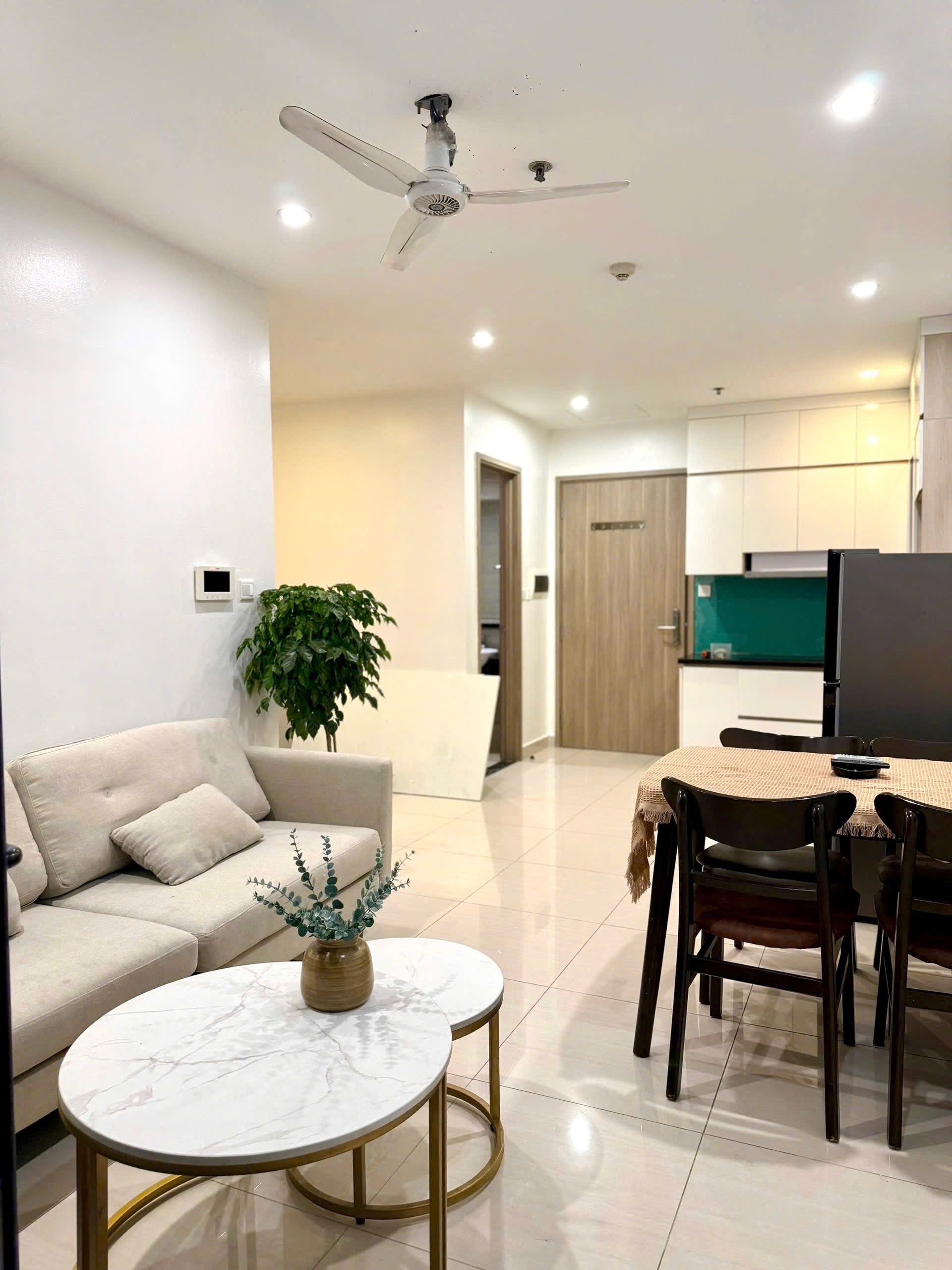1-bedroom-apartment-for-rent-s2-11-sapphire-2-vinhomes-ocean-park (8) 1 Bedroom + 1 Apartment for Rent in S2.11 Sapphire 2 | Fully Furnished | Vinhomes Ocean Park