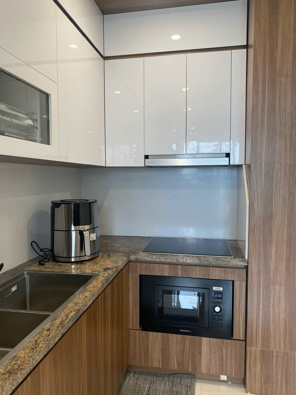 2-bedroom-2-bathroom-apartment-for-rent-vinhomes-ocean-park (7) 2 Bedroom 2 Bathroom Apartment for Rent in S1.08 Sapphire 1 | High Floor | Vinhomes Ocean Park
