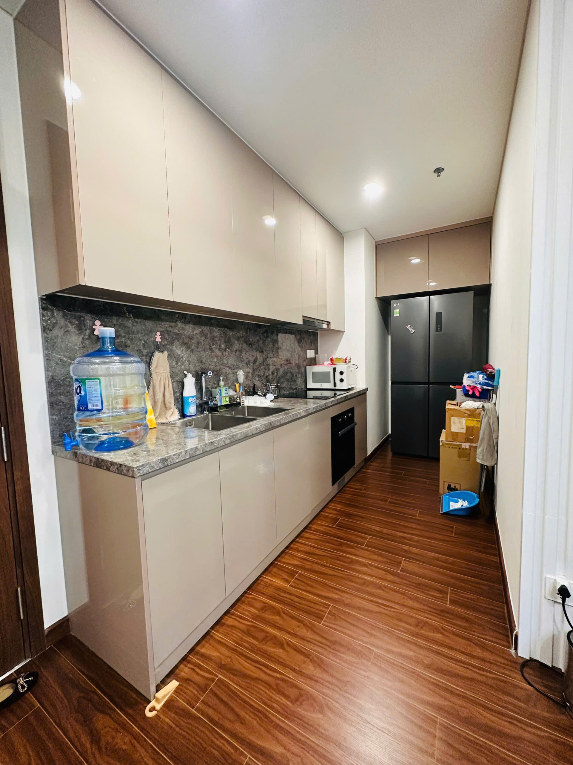 2-bedroom-apartment-for-rent-masteri-waterfront-h3-vinhomes-ocean-park (7) Luxury 2 Bedroom Apartment for Rent in Masteri Waterfront H3