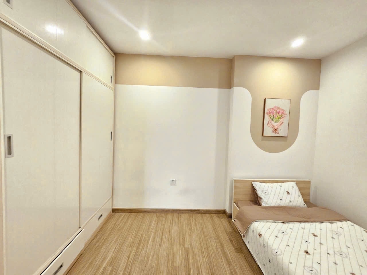 2-bedroom-apartment-for-rent-s1-02-vinhomes-ocean-park (1) 2 Bedroom Apartment for Rent in S1.02 | Fully Furnished