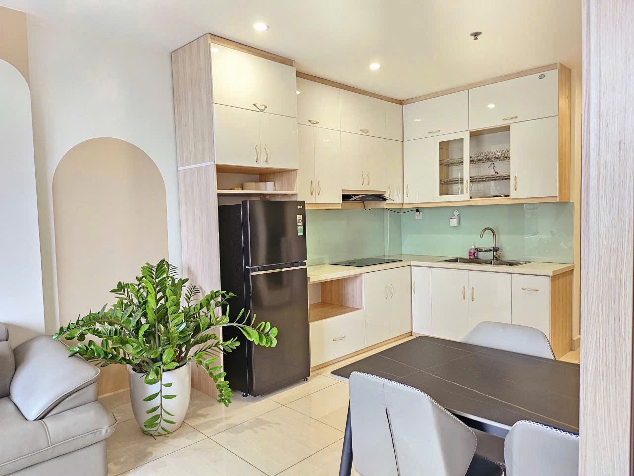 2-bedroom-apartment-for-rent-s1-02-vinhomes-ocean-park (6) 2 Bedroom Apartment for Rent in S1.02 | Fully Furnished