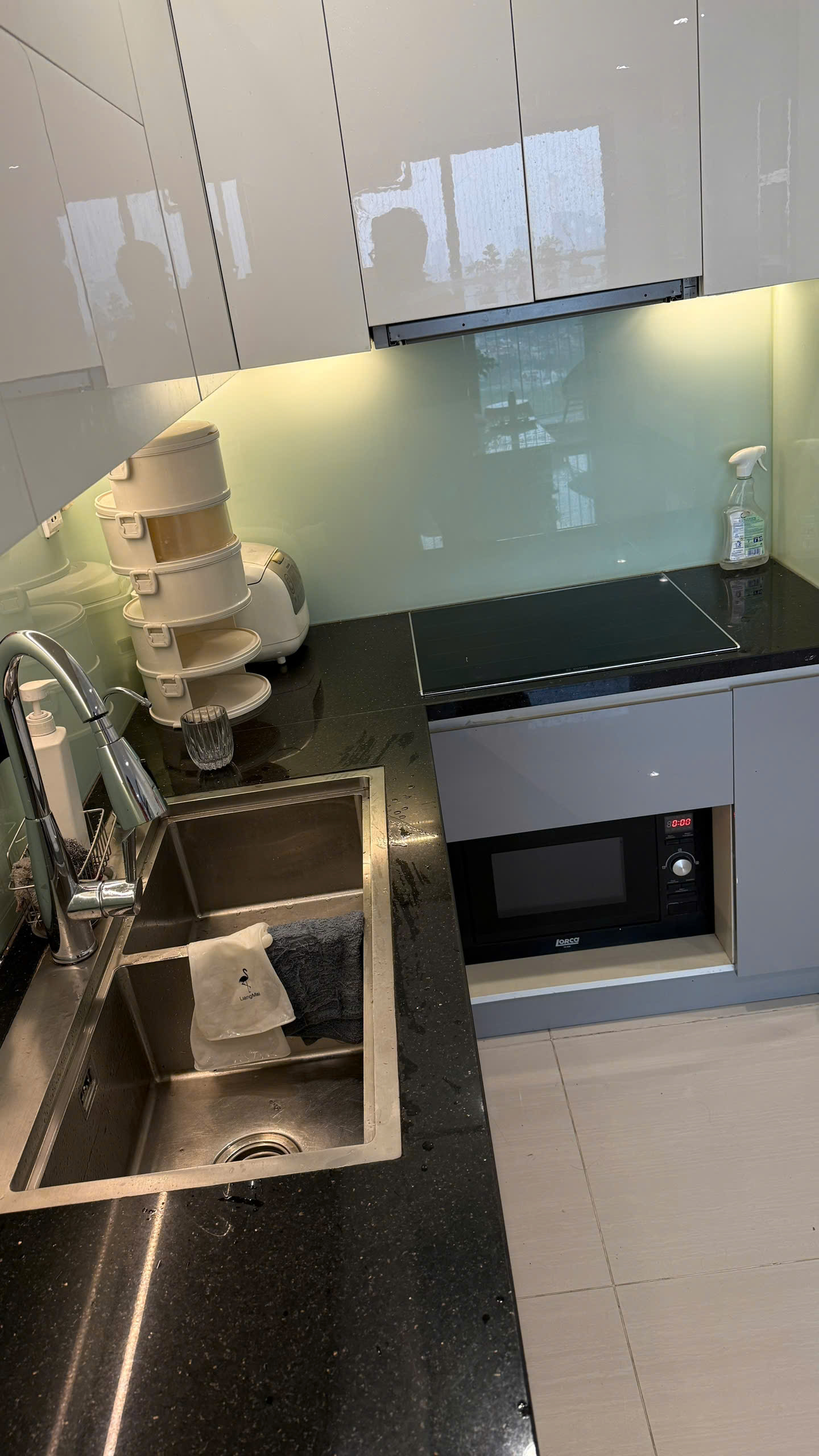 corner-3-bedroom-apartment-for-rent-vinhomes-ocean-park (2) Corner 3 Bedroom Apartment for Rent in S1.06 Sapphire 1 | Fully Furnished