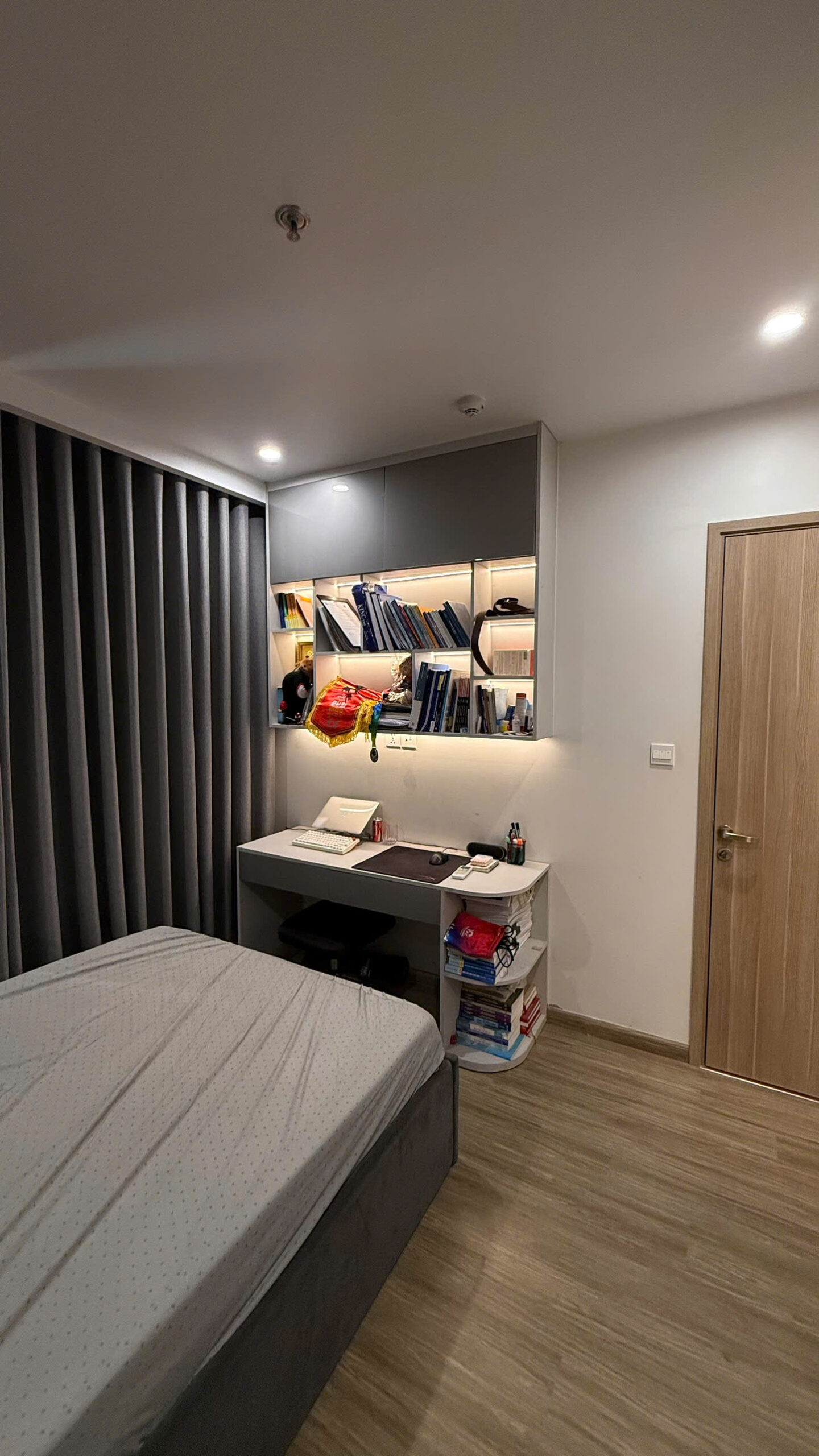 corner-3-bedroom-apartment-for-rent-vinhomes-ocean-park (8) Corner 3 Bedroom Apartment for Rent in S1.06 Sapphire 1 | Fully Furnished