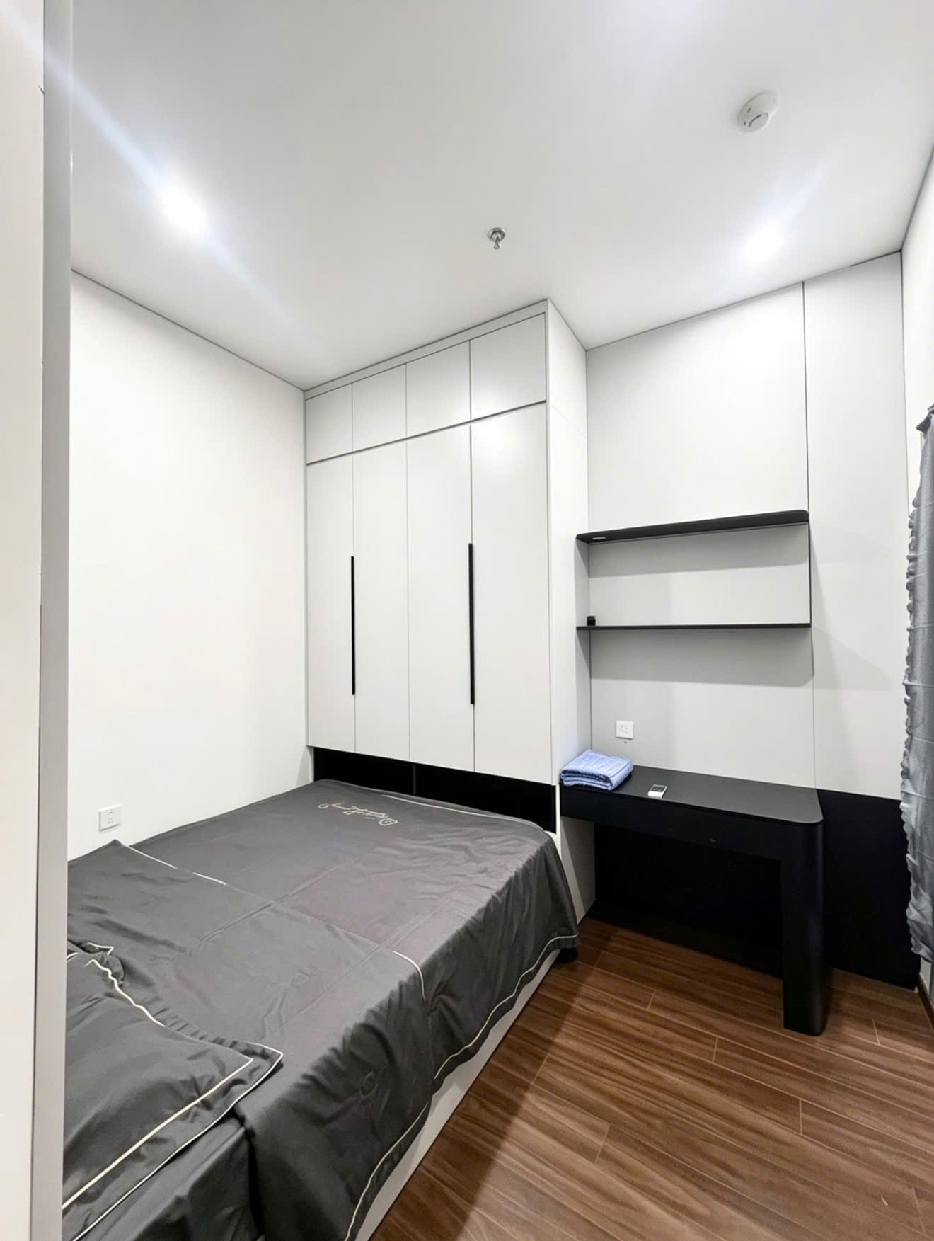homestay-2pn-masteri-waterfront-m2-tang-13 (2) Homestay 2PN Masteri Waterfront M2 Tầng 13 Luxury