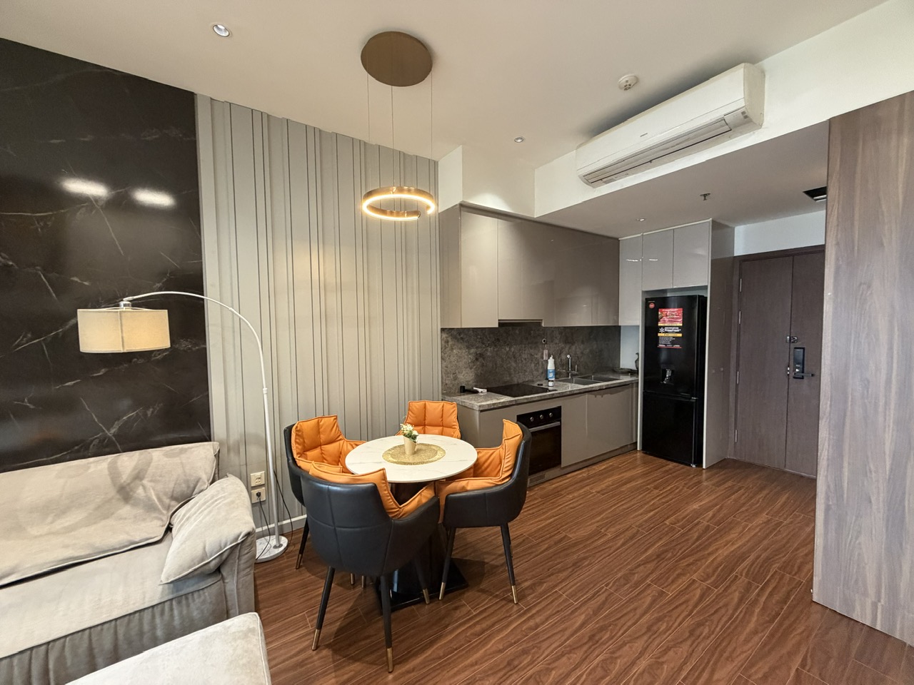 homestay-2pn-masteri-waterfront-m2-tang-18 (2) Homestay 2PN Masteri Waterfront Ocean Park M2 Tầng 18