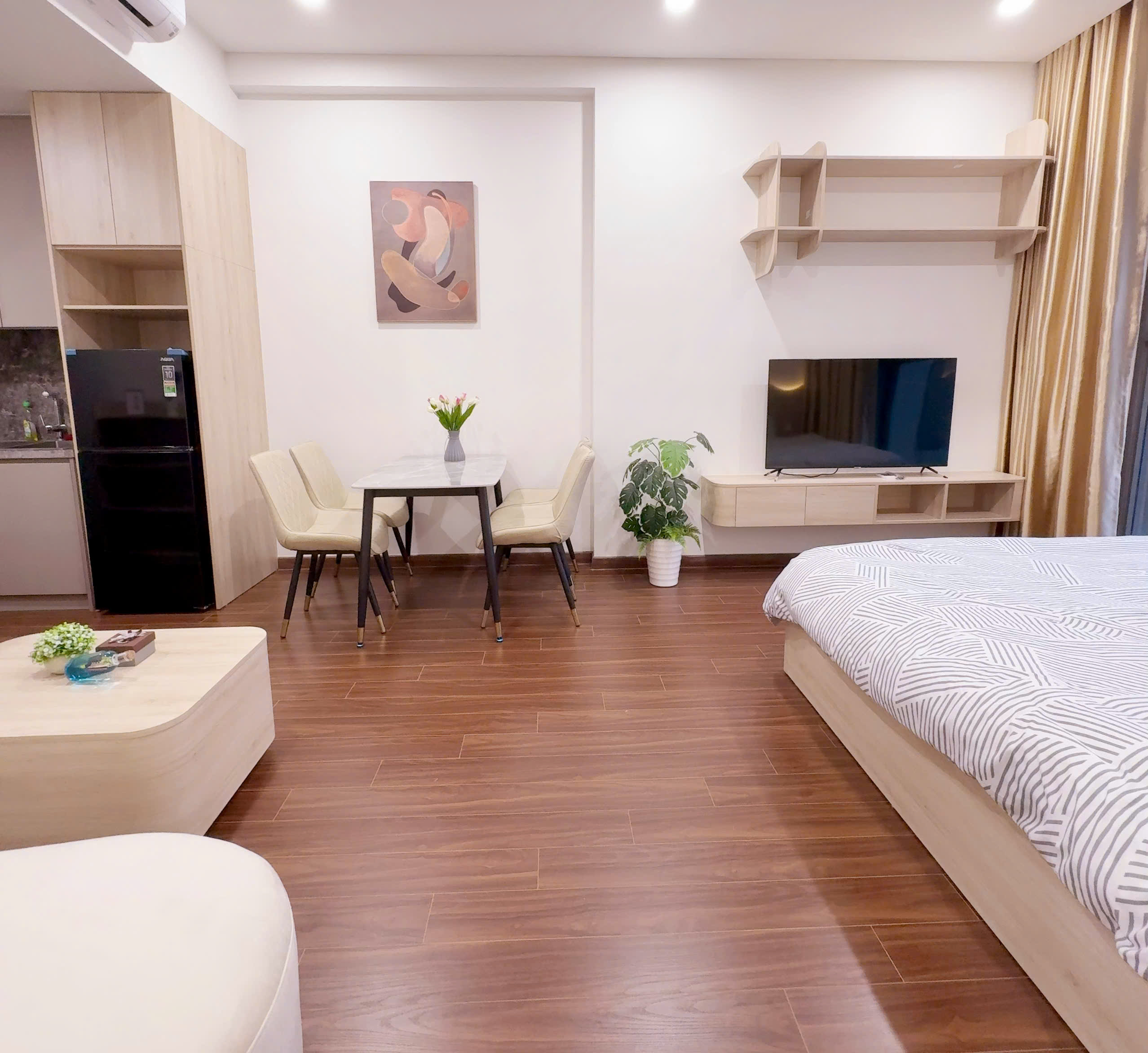 homestay-ocean-park-studio-h2-tang-32-view-song-ngoc-trai (4) Homestay Ocean Park Studio H2 Tầng 32 View Sông Ngọc Trai Đẹp 2026