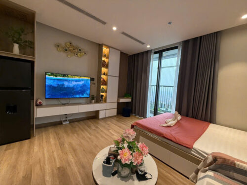 Homestay Studio Ecopark Landmark L2 | Tầng 18 View Sông Hồng Cực Thoáng