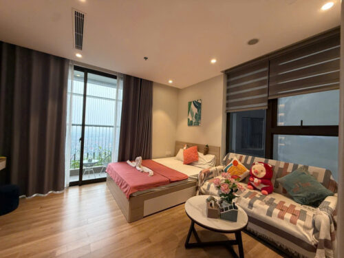 Homestay Studio Ecopark Landmark L2 | Tầng 18 View Sông Hồng Cực Thoáng