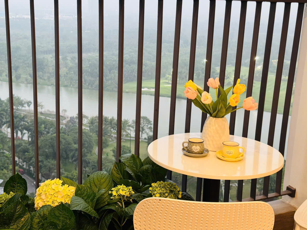 homestay-swanlake-onsen-r1-tang-18-view-ho-thien-nga (2) Homestay Swanlake Onsen Ecopark R1 Tầng 18 View Hồ Thiên Nga