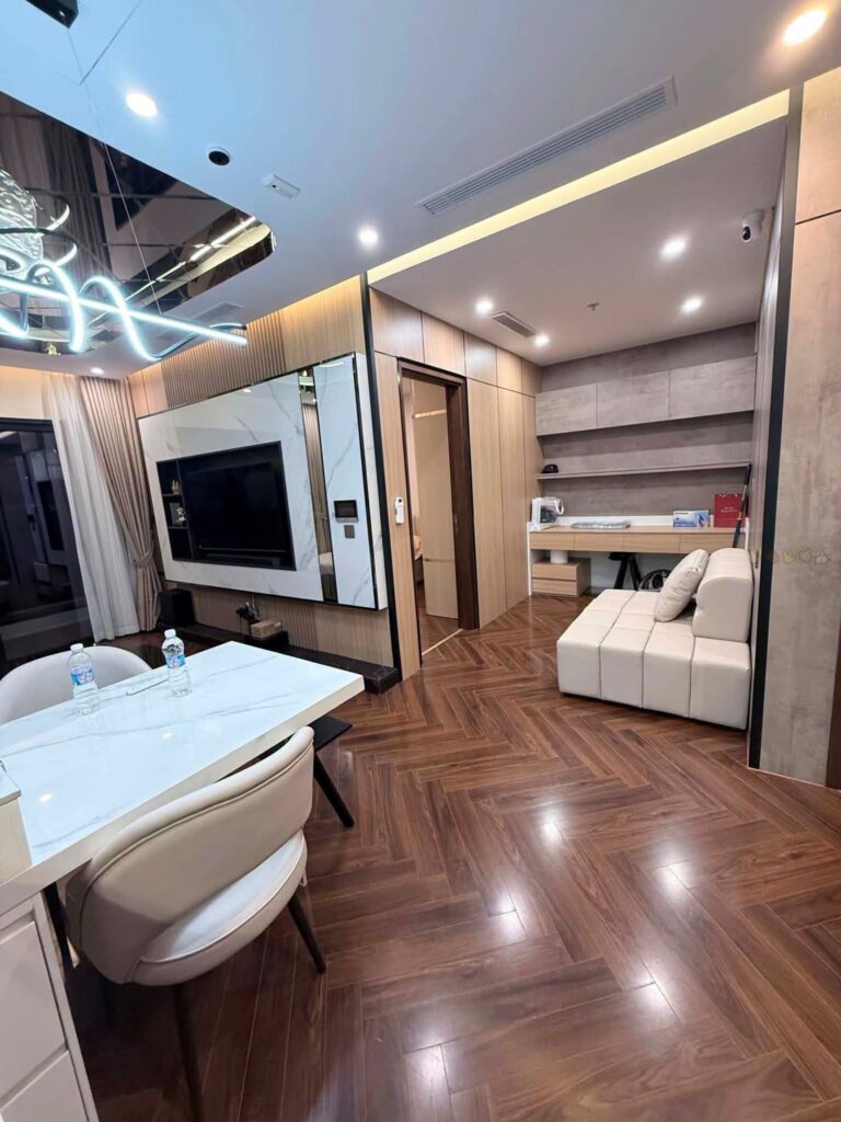 Homestay Diamond Crown Cho Khách Công Tác
