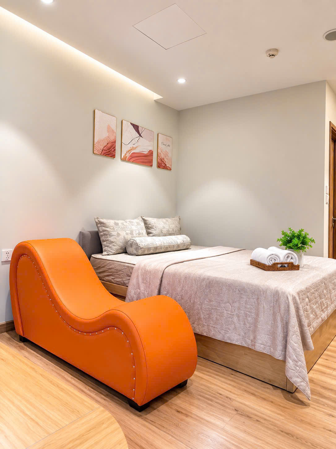 Review homestay Ecopark Studio Landmark L2 tầng 5 có ghế tình yêu