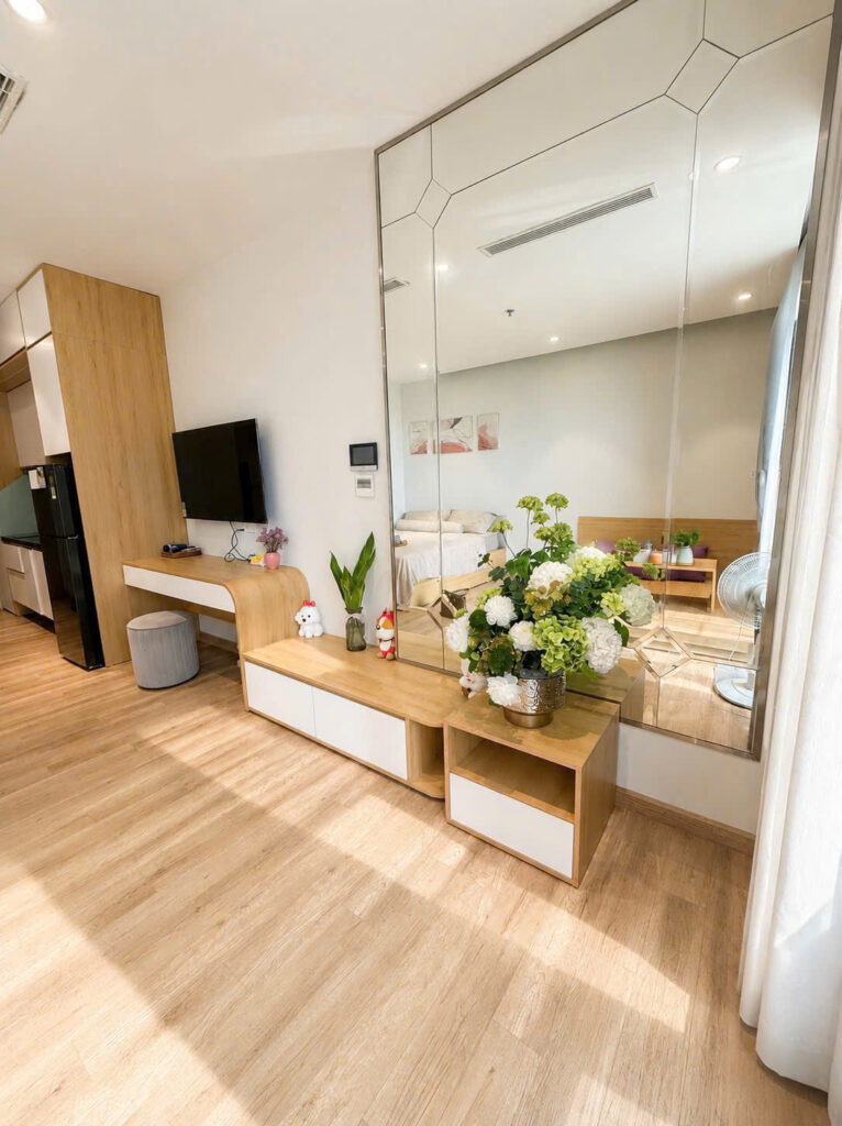 Review homestay Ecopark Studio Landmark L2 tầng 5 có ghế tình yêu