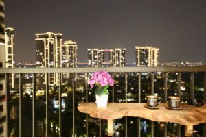 Review Homestay Sky Forest 2 Ecopark 2PN Tầng 20 View Biệt Thự Đảo