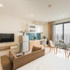 Homestay Dcapitale tầng 42 studio full nội thất